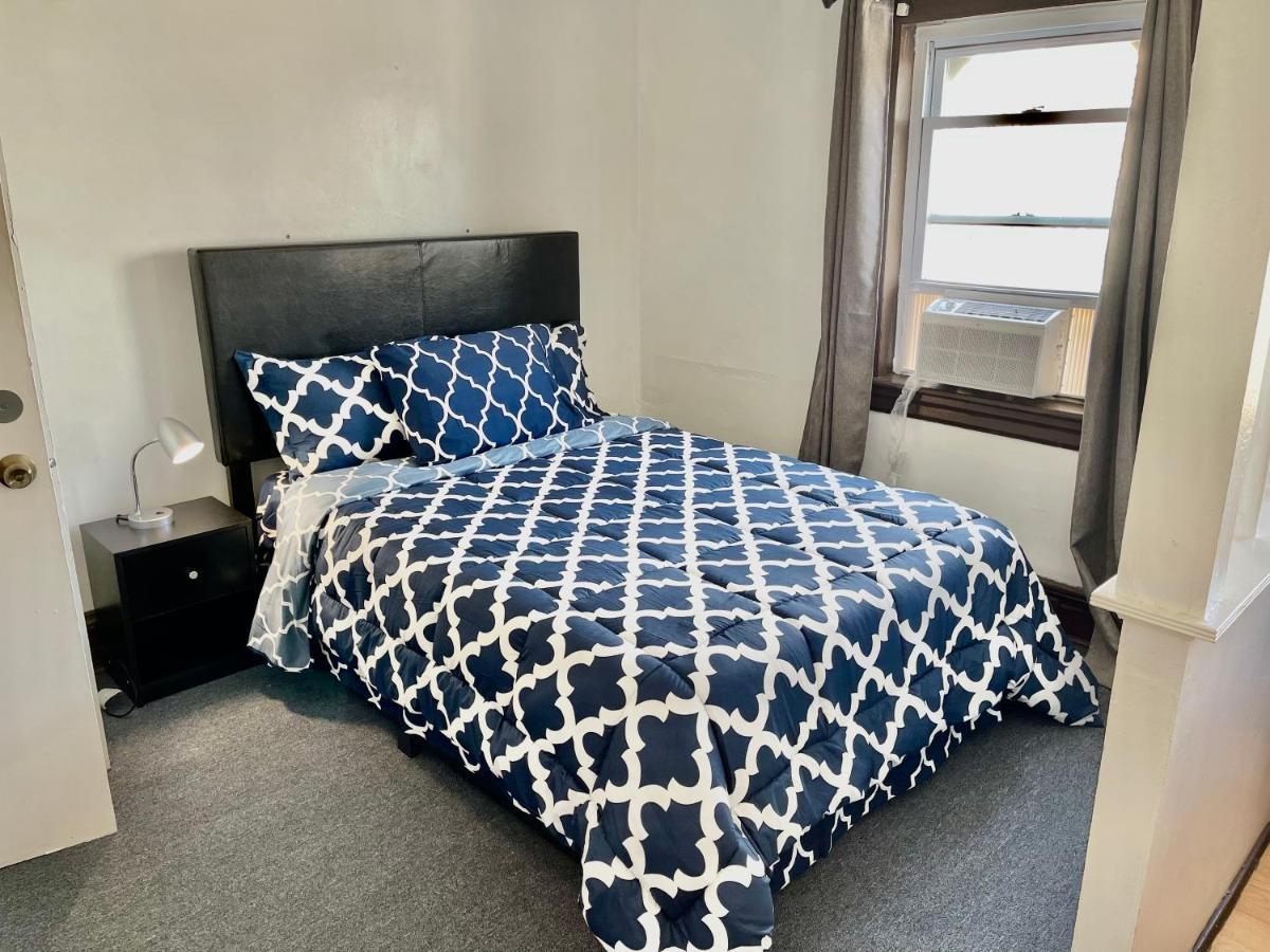 3 Bedrooms, Boardwalk Duplex Beachblock Home! أتلانتيك سيتي المظهر الخارجي الصورة