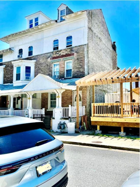 3 Bedrooms, Boardwalk Duplex Beachblock Home! أتلانتيك سيتي المظهر الخارجي الصورة
